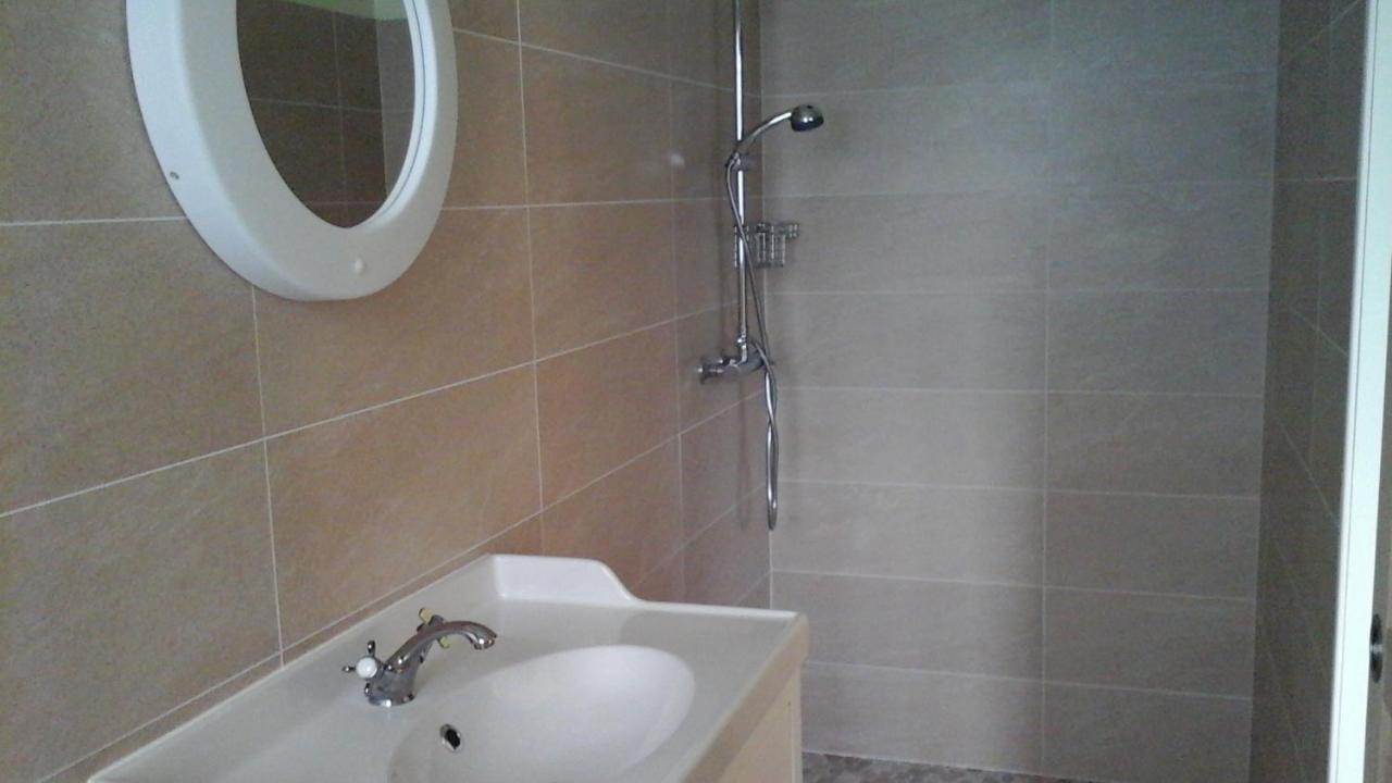 לינה וארוחת בוקר קסטלז'לו L Atelier מראה חיצוני תמונה